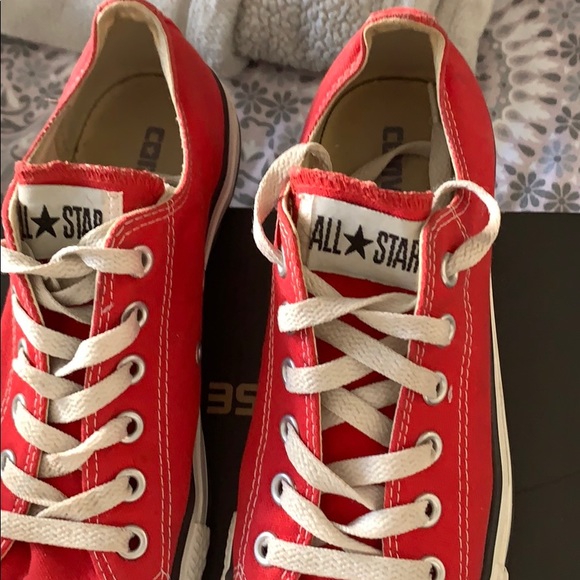 ‼️‼️Authentic Converse 👟 Red ❤️ - Picture 2 of 4